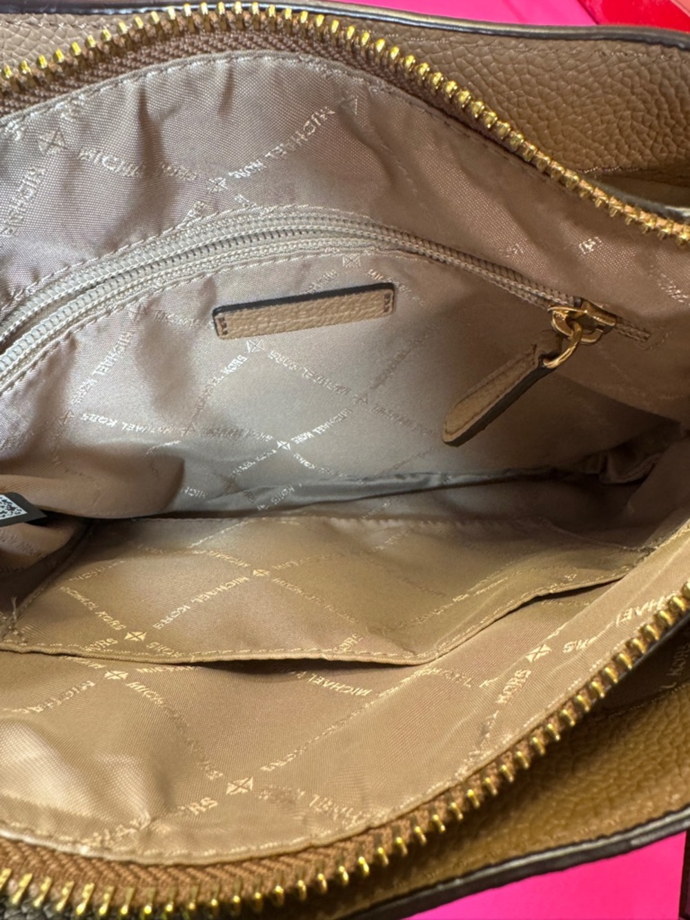 Michael Kors Tan Pebble Leather Crossbody with Gold Hardware - Picture 7 of 10